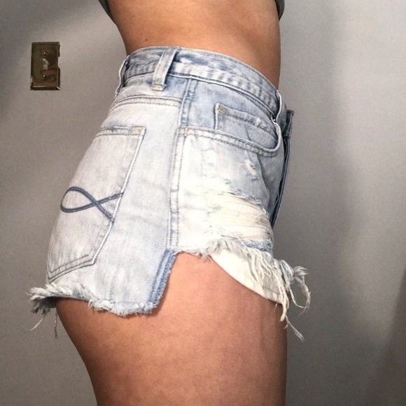 Shorts - Picture 3 of 4